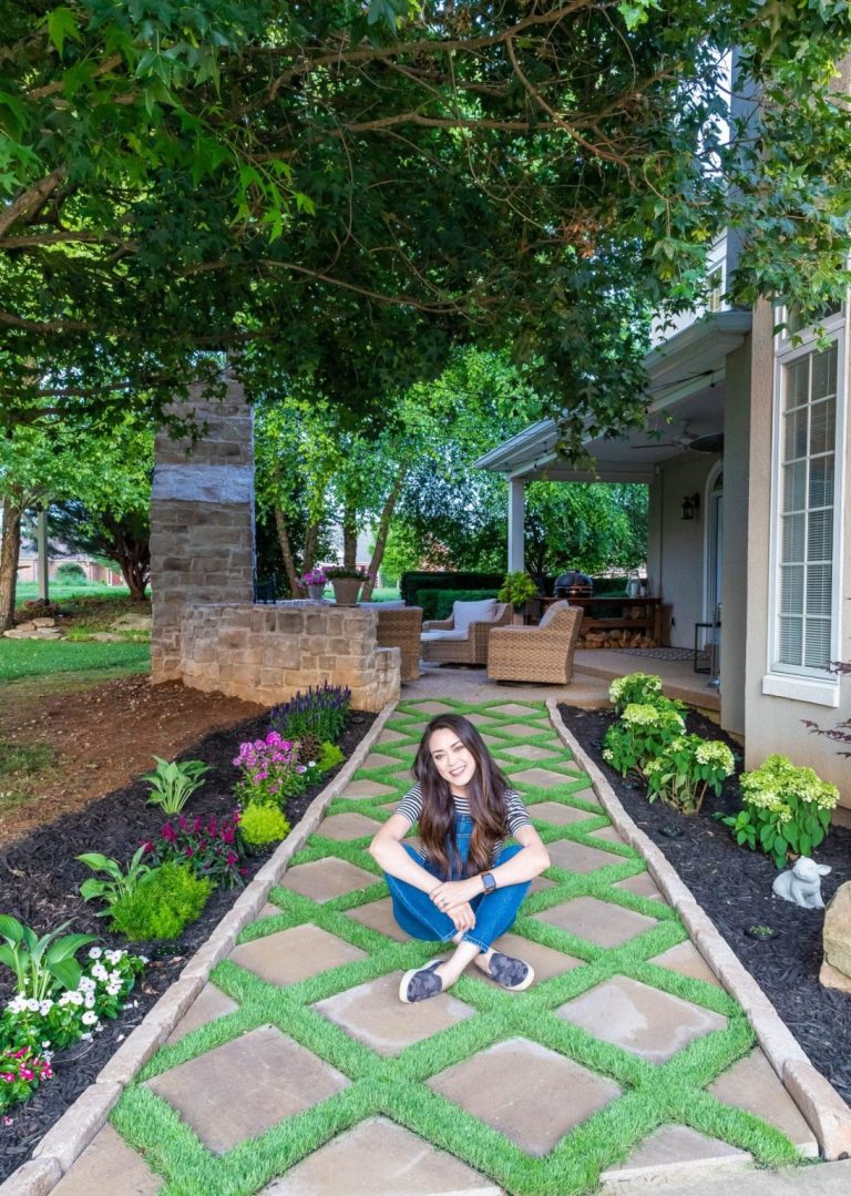 Ideas To Lay A Paver Walkway With Grass In Between Crafty Daily