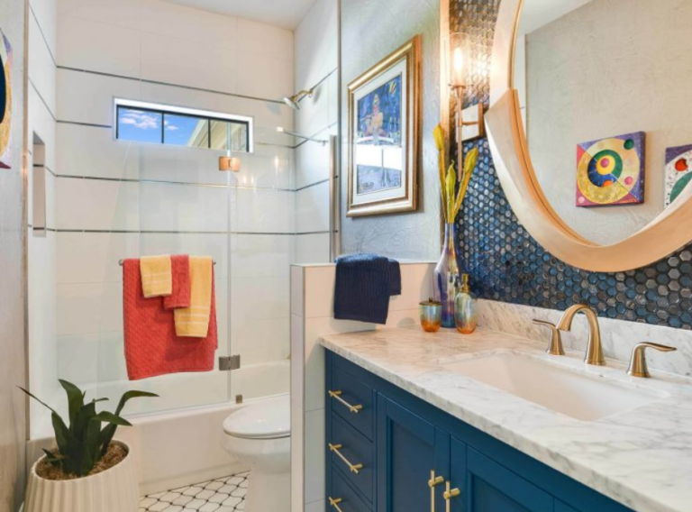 45 Bathroom Ideas for Small Spaces – Crafty Daily