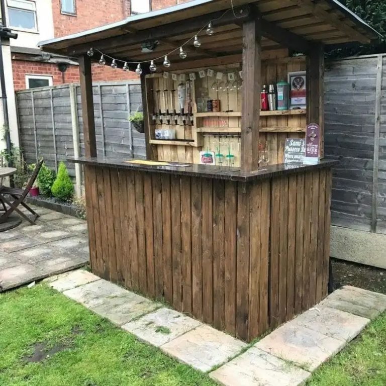 36 Incredible Ideas to Create Your Outdoor Bar with Wood and Laminate ...