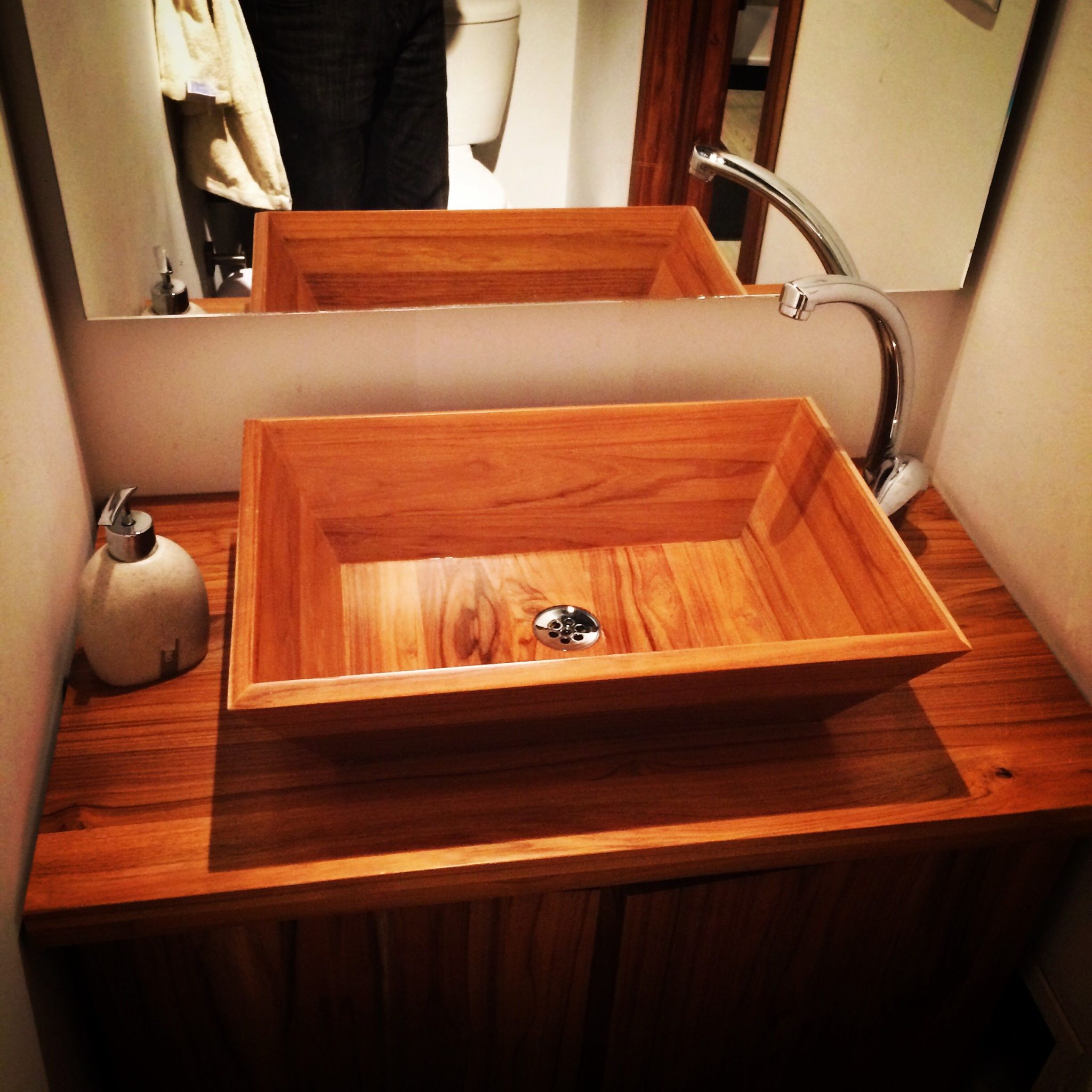 Wooden Wash Basin Design