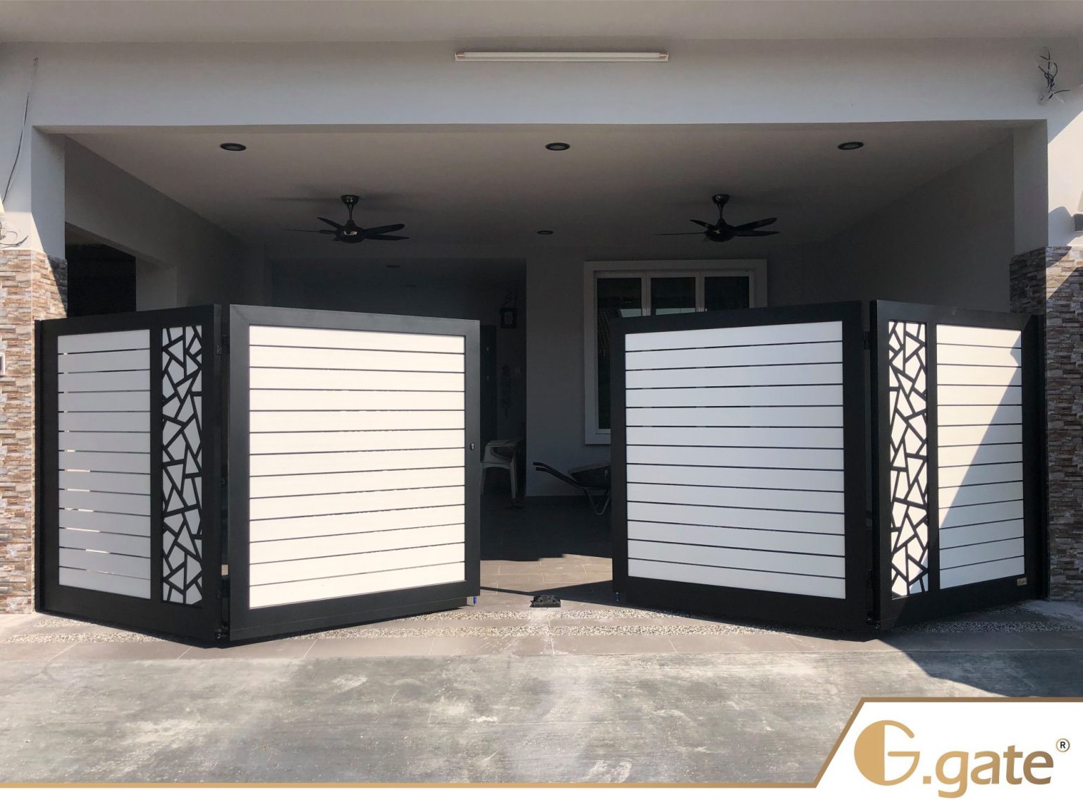 30 Best “Folding Gate” Design Ideas That Are Modern and Functional