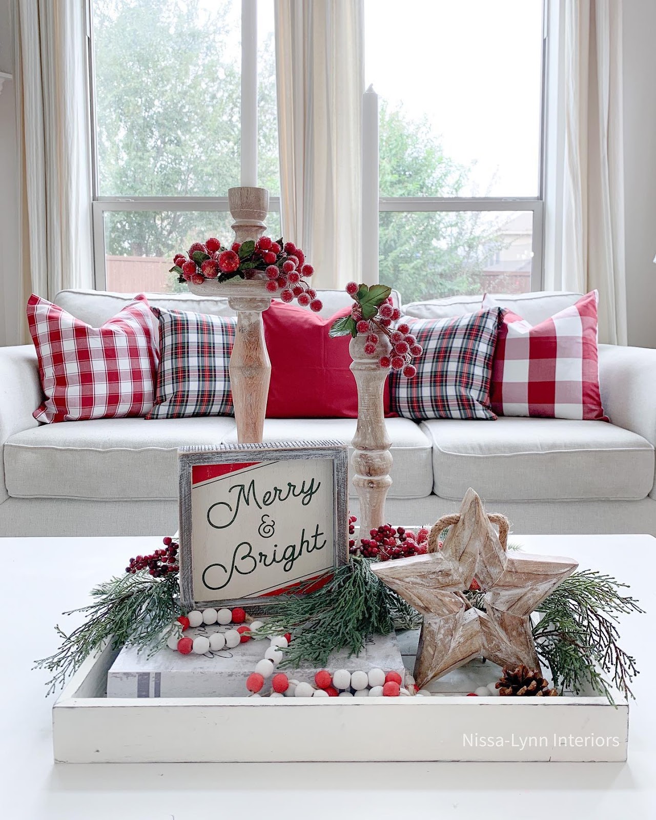 56 Gorgeous Christmas Coffee Table Decor Ideas to Try in 2024 – Crafty